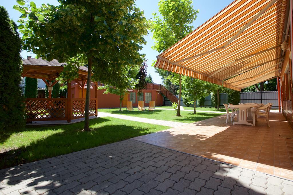 Zoli Apartmanok-Brody 51-53 Hajduszoboszlo Exterior photo